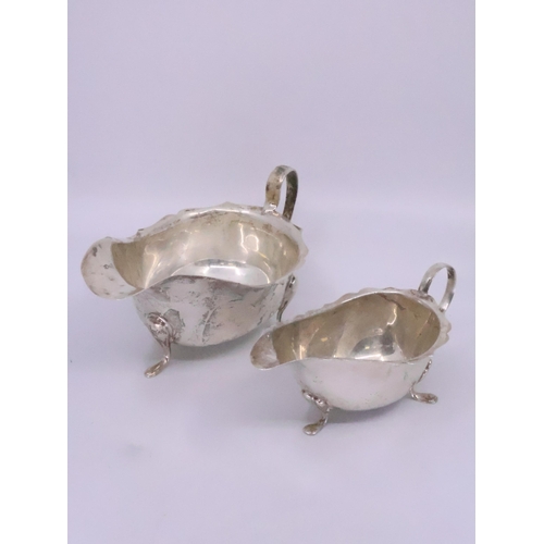 290 - Two silver sauce boats total weight approx 242 grams