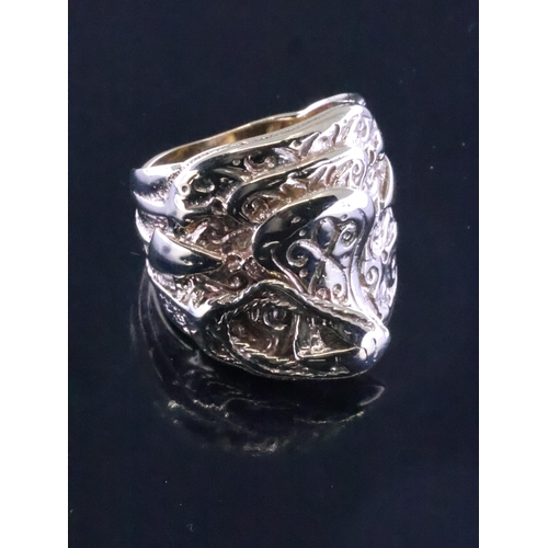 80 - A 9ct gold saddle ring, estimated weight  18.4g finger size T