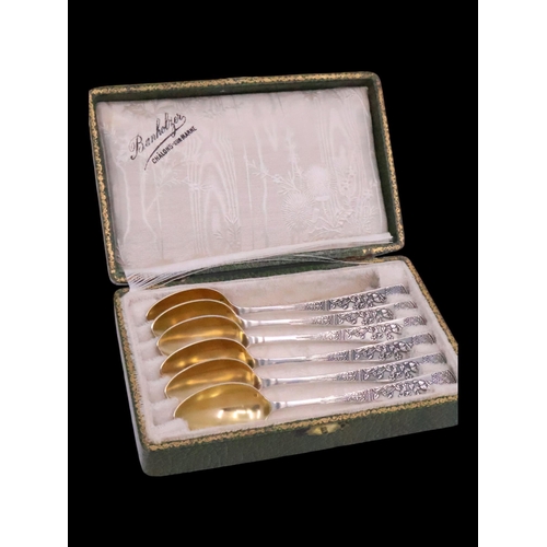 291 - A set of French spoons total weight 130 grams.