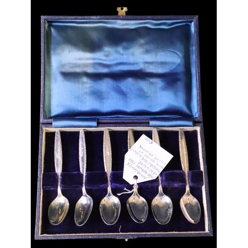 288 - A boxed set of 6 Norwegian Silver teaspoons in case approx. 66 grams