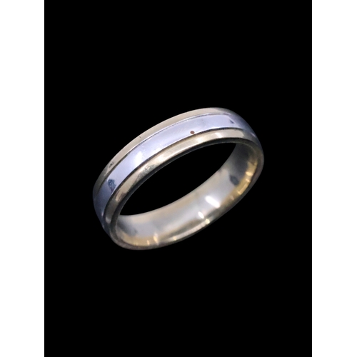 186 - A 9ct gold ring approx. 4.8 grams finger size R