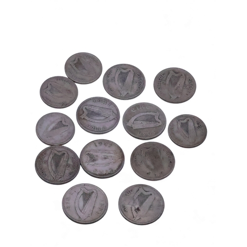 A collection of Irish coins, total weight 166 grams