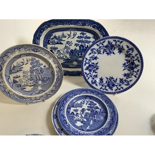 52 - A quantity of ceramics including willow pattern, Andy Capp toast rack, Scotch Whisky ash tray and a ... 