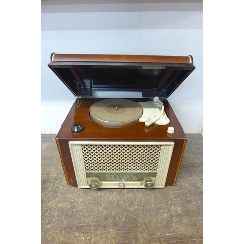 404 - A 1940's radiogram