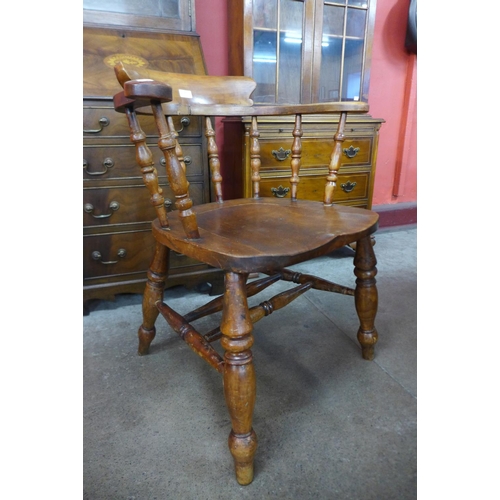 96 - A Victorian elm and beech smokers bow