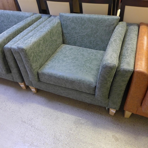 1325 - A green armchair (ZB-5158-G)