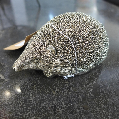 1855 - A small silver hedgehog (16949004)   #