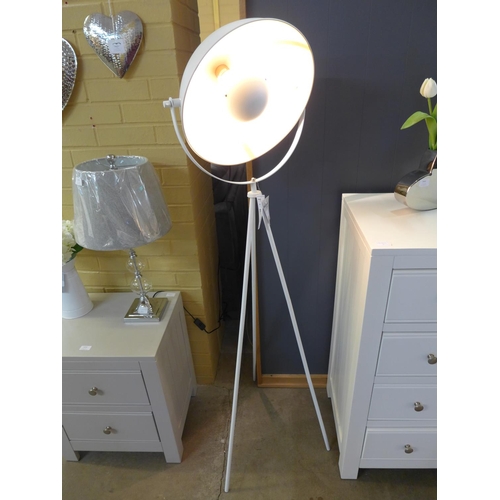 1432 - A white and gold diffused tripod floor lamp (3212142)   #