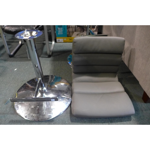 3065 - A grey gas lift bar stool