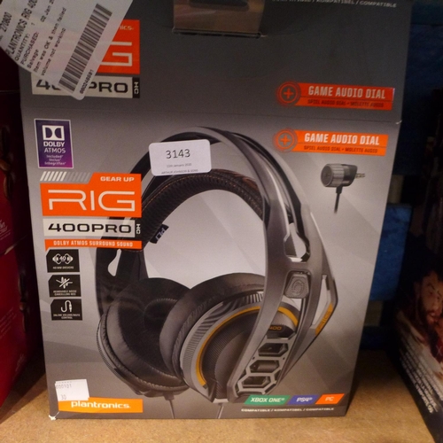 3143 - A Plantronics RIG 400PRO HC headset