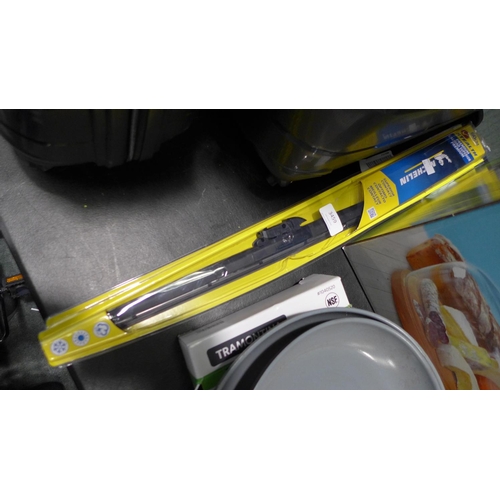 3459 - Two Michelin Stealth wiper blades (24