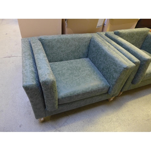 1326 - A green armchair (ZB-5158-G)