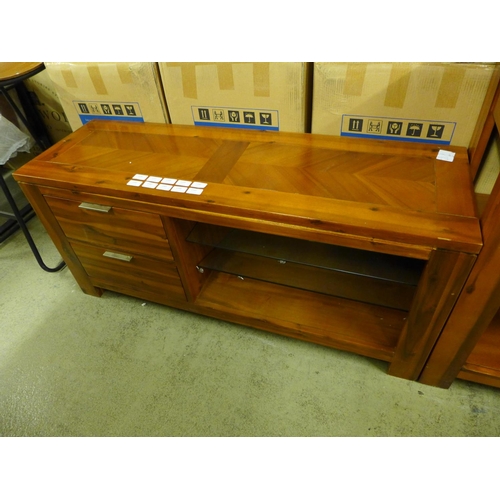 1345 - A Kyoto TV stand