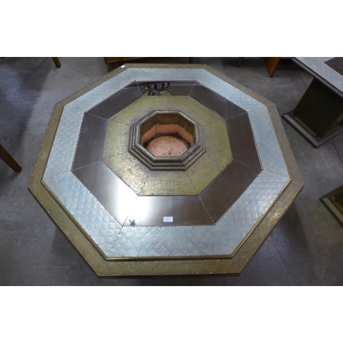 116 - A Gony Nava mirrored and gilded octagonal coffee or centre table