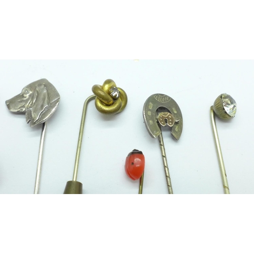 1049 - A collection of stick pins