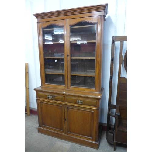 259 - A Victorian mahogany bookcase