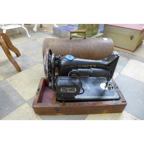 294 - A Singer sewing machine