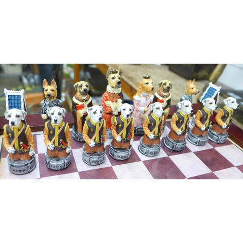 772 - A chess set, Cats and Dogs