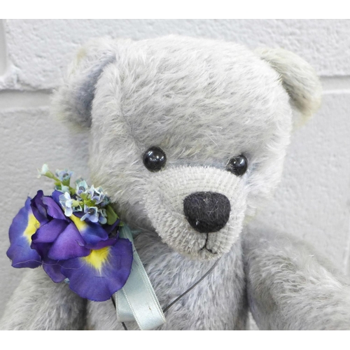 778 - A limited edtion Robin Rive Bear, Iris, 24 of 100