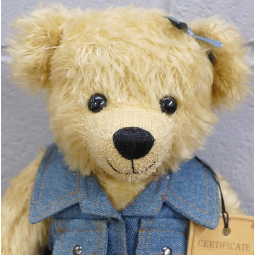 784 - A limited edition Robin Rive Bear, Levinda, 16 of 200