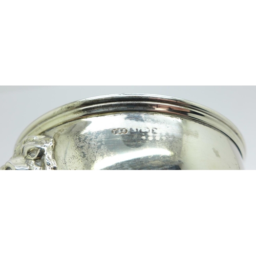 821 - A silver bowl with lion mask decoration, 74g, diameter 8cm