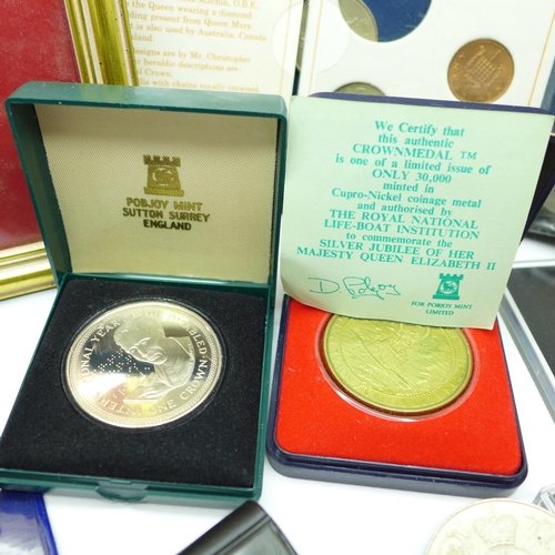 880 - Commemorative coins