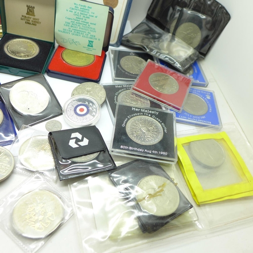 880 - Commemorative coins