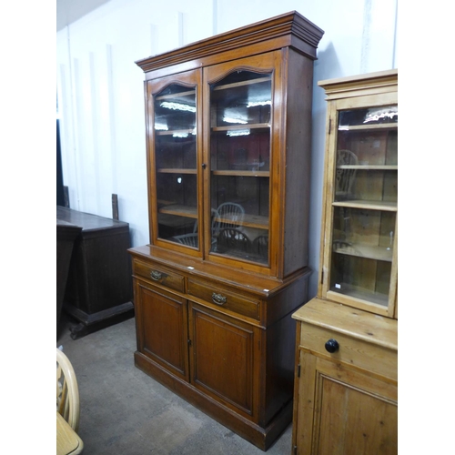 259 - A Victorian mahogany bookcase