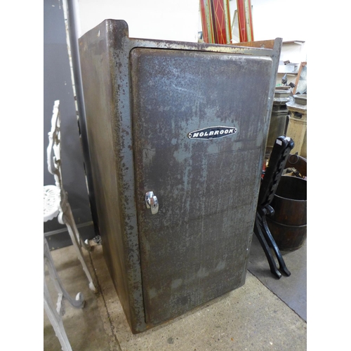 281 - A Holbrook industrial steel fitted cabinet