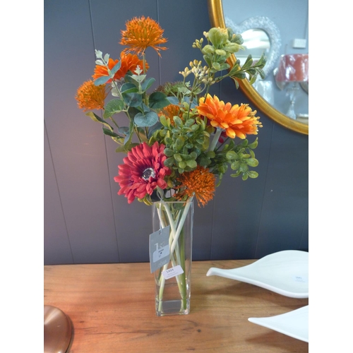 1494 - Wild gerbera in a square glass vase (55028609)   #