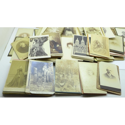 653 - A collection of carte de visite, over 180