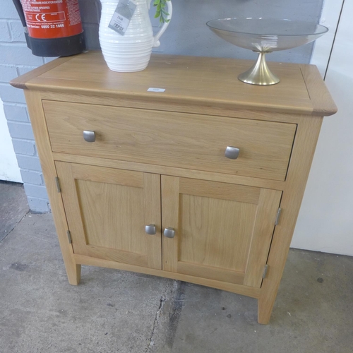 1506 - A Malvern Shaker oak cupboard, 2 doors, 1 drawer (EV01-87)