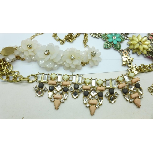 618 - Five statement necklaces