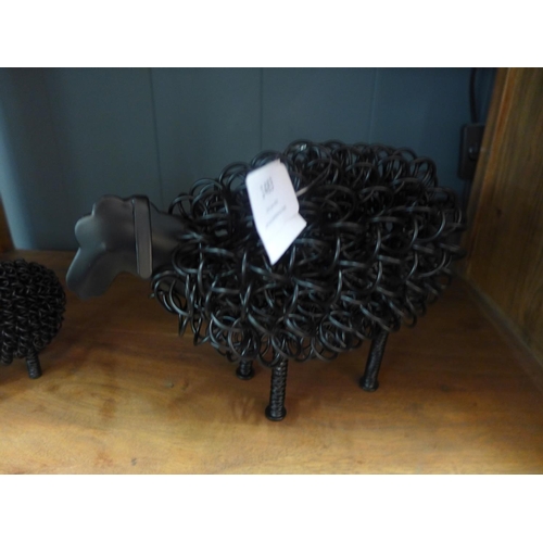 1499 - A metal wiggle black sheep (WGS09)   #