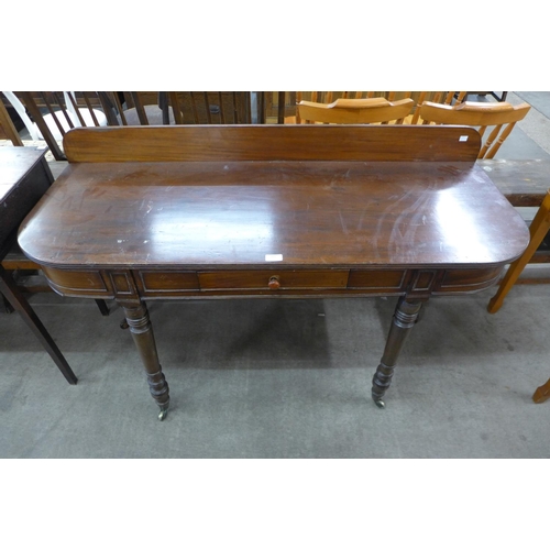 189 - A Victorian mahogany single drawer side table