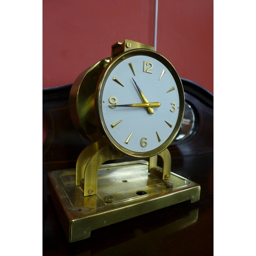 45 - A Jaeger Le Coultre Atmos clock (in parts, for repair)