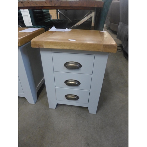 1566 - A Hampshire grey painted oak small 3 drawer bedside table   (WXF P04)  *This lot is subject to VAT