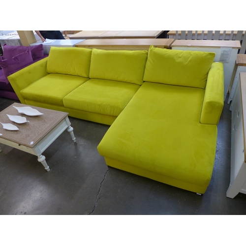 1536 - A mustard upholstered large 'L' shaped sofa