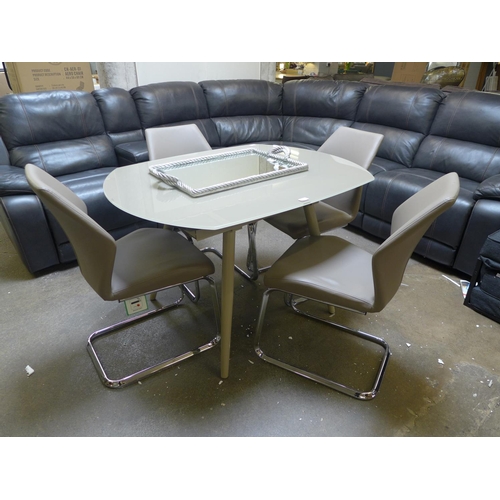 1578 - A Flow extending glass top dining table and four cantilever chairs