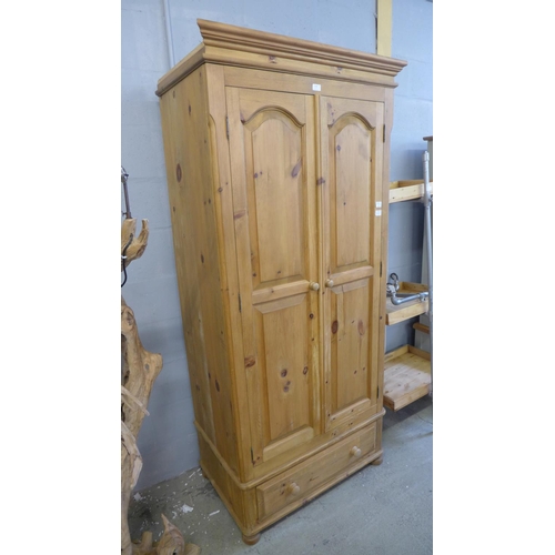 1789 - Pine single drawer, double door wardrobe