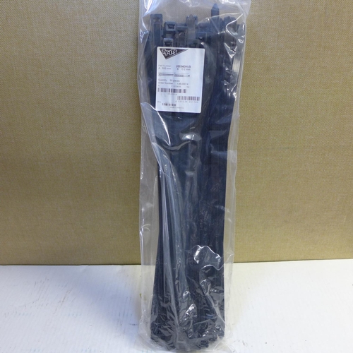 2101 - 200 x Large tie wraps, length 535mm, width 13.2mm (4 bags of 50) - unused