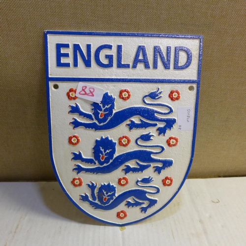 2122 - England football plaque - this lot is subject to VAT