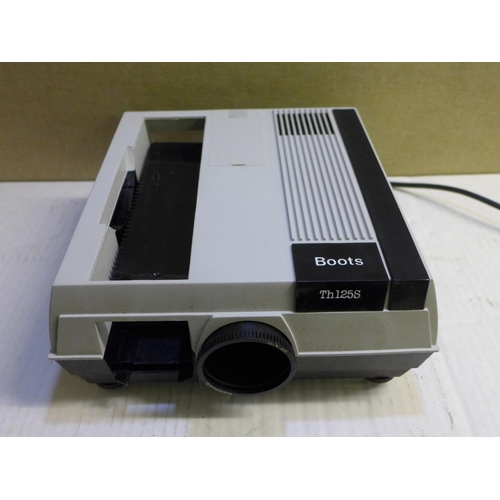 2167 - Boots TH1255 semi-automatic turbo projector with screen