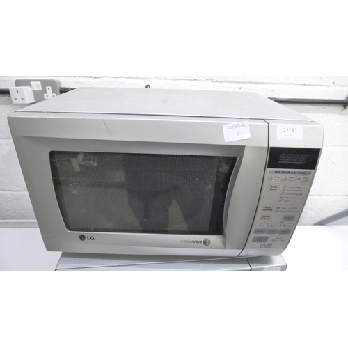 2213 - LG Intellowave 800w microwave (silver) - W