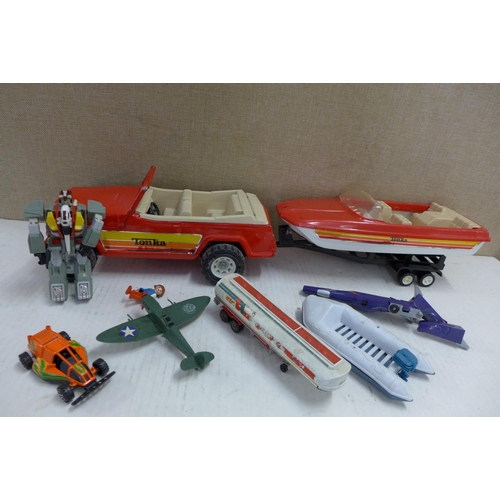 2294 - Tonka car with trailer and boat with box of other toys