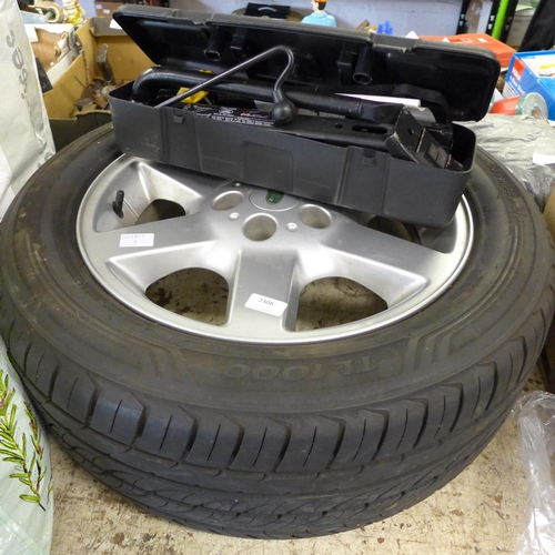 2308 - Land Rover Freelander wheel & tyre (size 225/55-ZR17) with Freelander jack