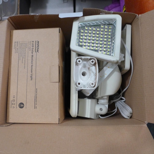 3353 - A 180 Led Solar Motion Light   (189-206) * This lot is subject to vat