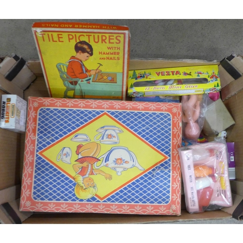 1120 - A dolls teaset, a Lott's chemistry set and other toys **PLEASE NOTE THIS LOT IS NOT ELIGIBLE FOR POS... 