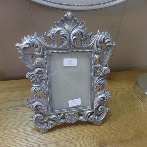 1416 - An ornate photograph frame with scroll decoration (1867408)   #