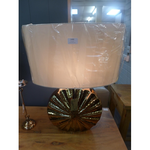 1520 - A gold ceramic table lamp base with oval shade (CT51419)   #